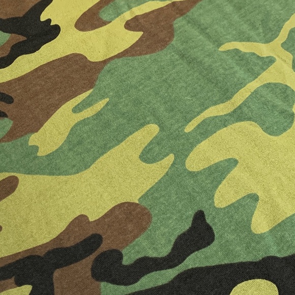 ⚡️ Women’s V-neck Camouflage tee - Picture 3 of 7